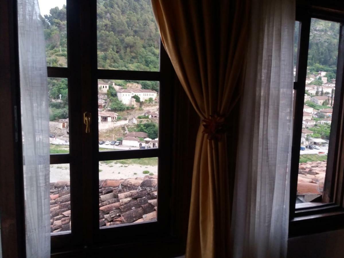 Guest House Mikel Berat Luaran gambar
