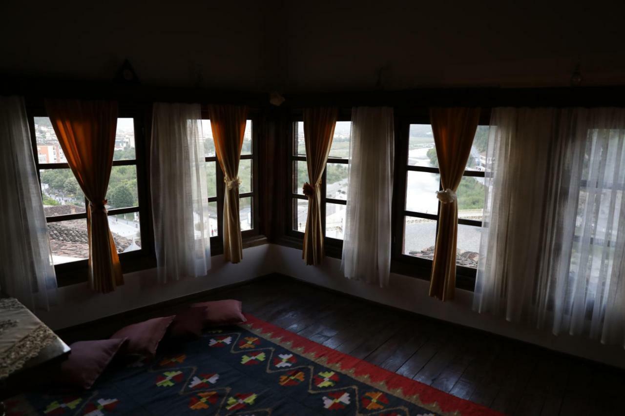 Guest House Mikel Berat Luaran gambar
