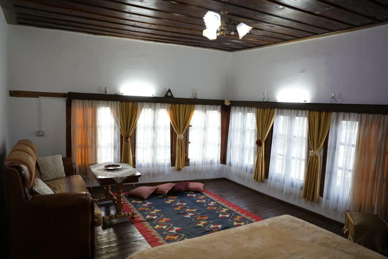 Guest House Mikel Berat Luaran gambar